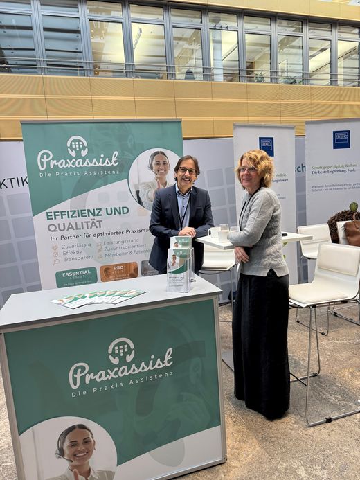 praxassist im Austausch mit Kunden